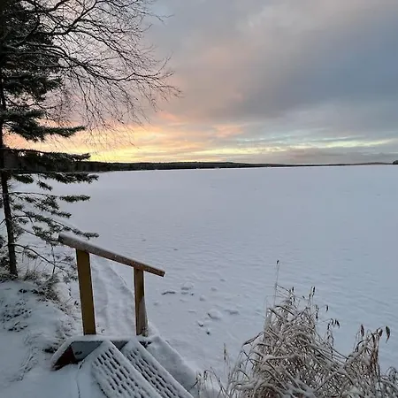 Lapland Sunrise With Lakefront Sauna 公寓 罗瓦涅米