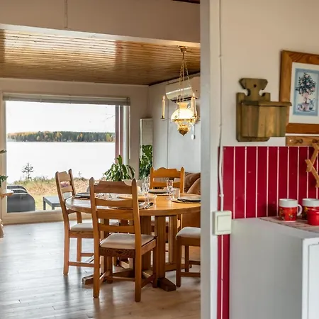 Lapland Sunrise With Lakefront Sauna Apartment *