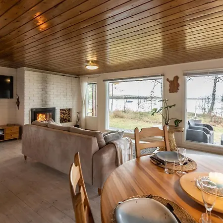 Lapland Sunrise With Lakefront Sauna Apartment Rovaniemi