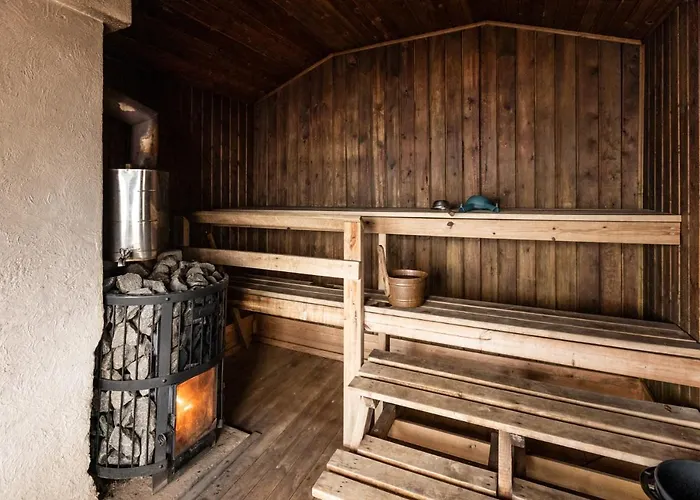 Lapland Sunrise With Lakefront Sauna 罗瓦涅米