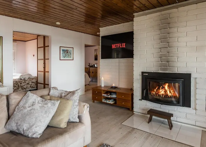 公寓 Lapland Sunrise With Lakefront Sauna