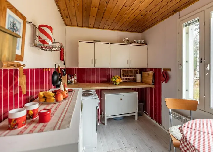 Lapland Sunrise With Lakefront Sauna