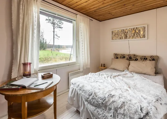 Lapland Sunrise With Lakefront Sauna 罗瓦涅米